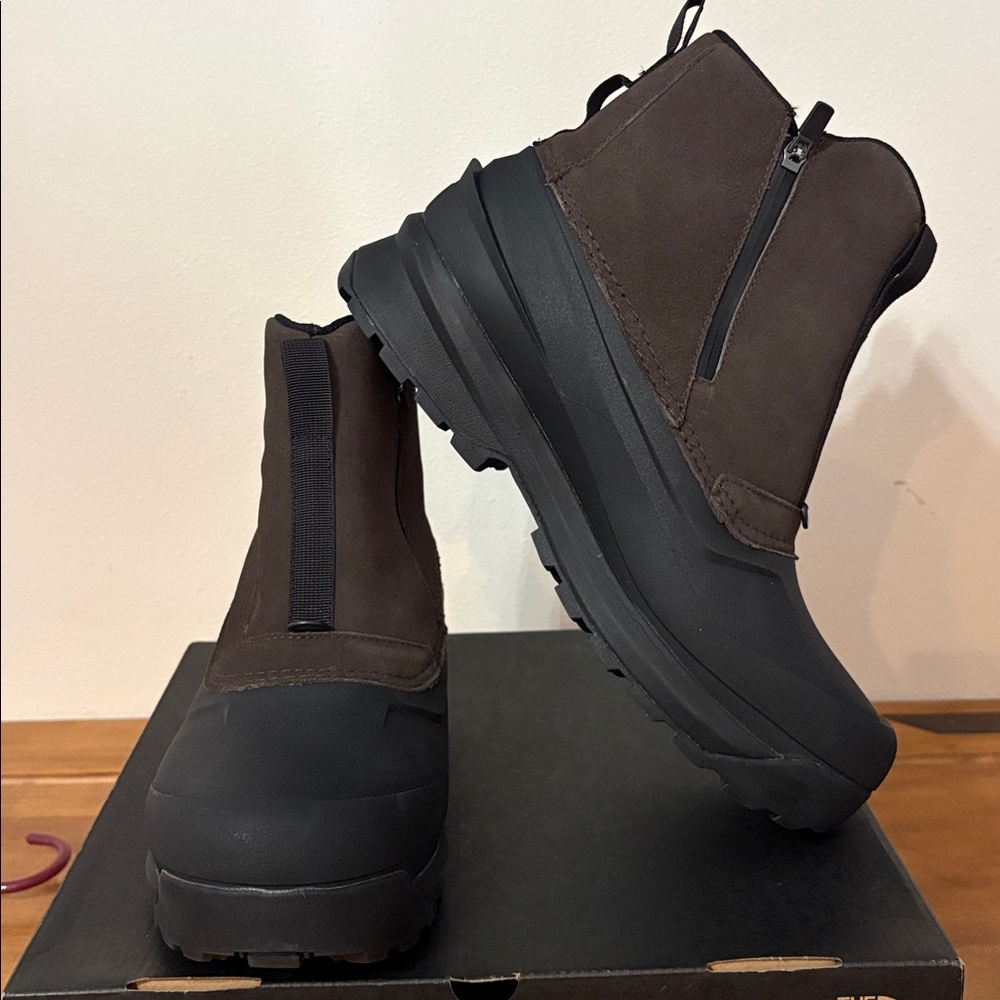 The North Face NIB Chilkat VZip Dark Brown and Black Snow Rain Boots Size 14